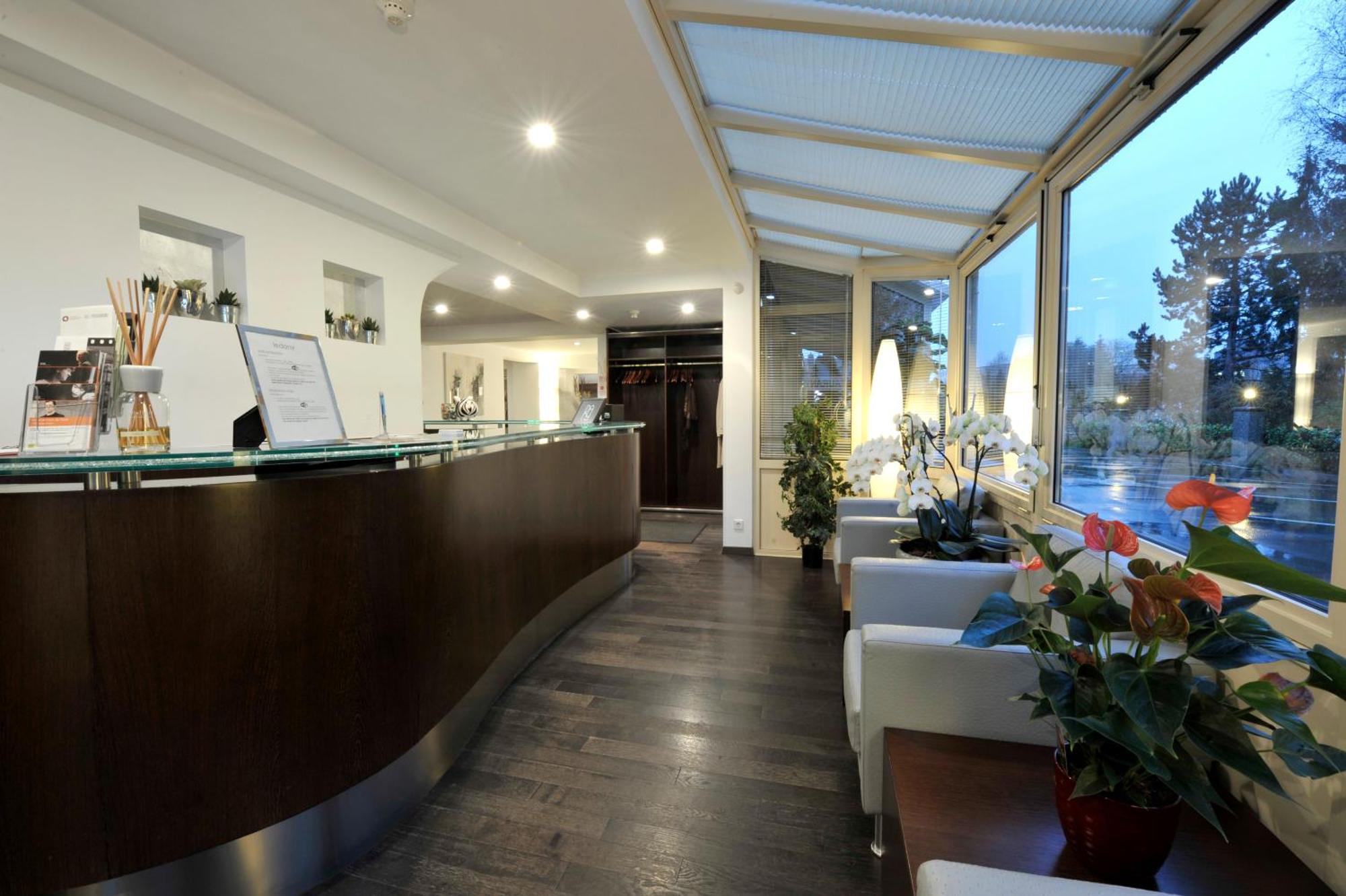 Bivius Hotel Restaurant Luxembourg 施特拉森 外观 照片
